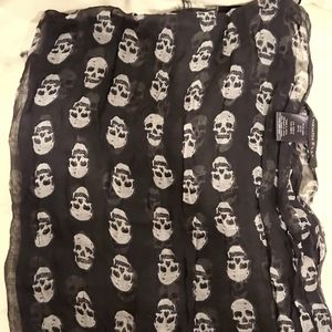 JOHN VARVATOS STAR SKULL SCARF.  BLACK AND WHITE